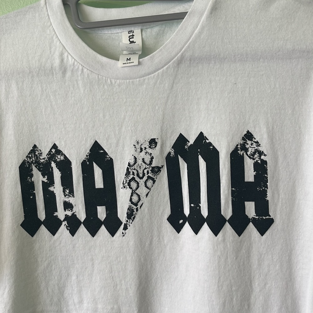 Tultex 202 MAMA Black & White Lightning Bolt Rock Look Graphic Print T-Shirt. M. - Picture 2 of 11